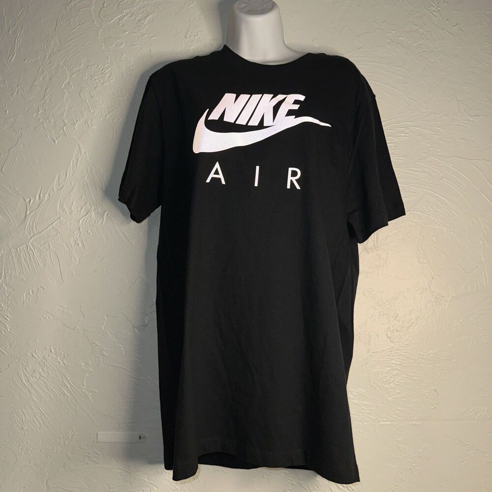 Nike Men's Air Futura T-Shirt Crew Neck Size Medium Black White NEW WITH TAGS!